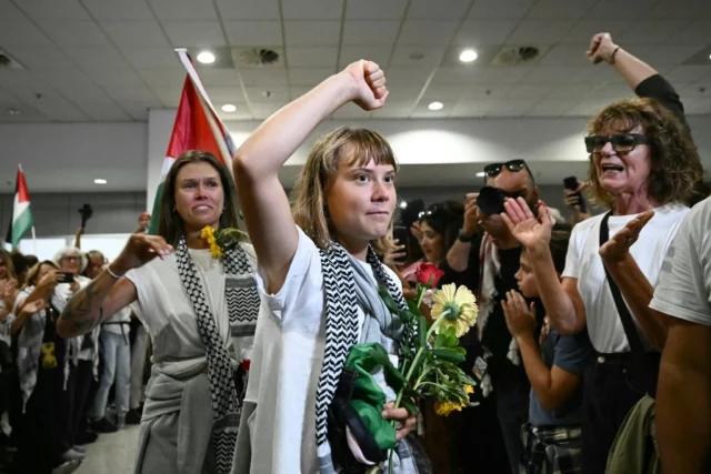 Greta y 160 activistas de la flotilla aterrizan en Grecia tras la deportación de Israel