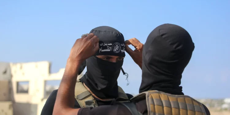 Hamás plantea mantener control de seguridad en Gaza durante fase transitoria
