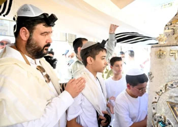 Los hijos de los soldados caídos de las Fuerzas de Defensa de Israel celebran su bendición en el Muro Occidental de Jerusalén, el 21 de octubre de 2025. (Organización de Viudas y Huérfanos de las Fuerzas de Defensa de Israel)