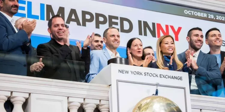 Líderes tecnológicos israelíes hacen sonar la campana de apertura en la Bolsa de Nueva York, en la ciudad de Nueva York, el 29 de octubre de 2025. (Ohad Kab)