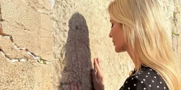 Witkoff, Kushner e Ivanka Trump visitan el Muro Occidental