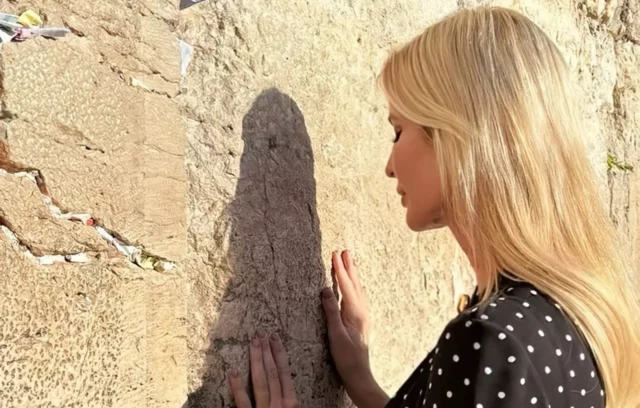 Witkoff, Kushner e Ivanka Trump visitan el Muro Occidental