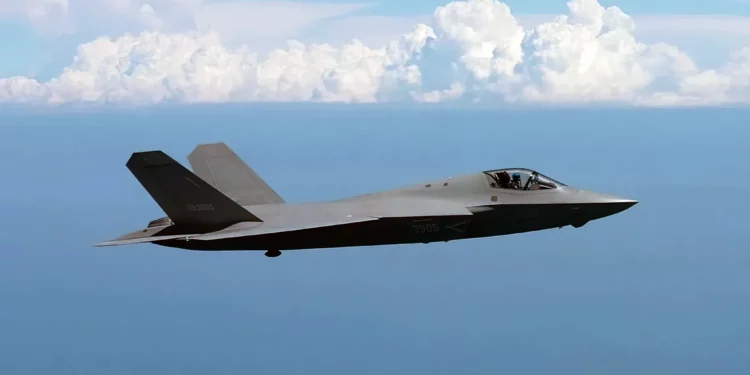 La furtividad del J-35 de China destroza al Su-57 de Rusia