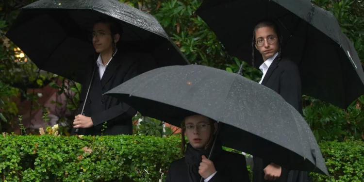 Judíos británicos refuerzan la seguridad tras el ataque de Yom Kippur en Manchester