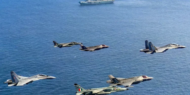 Los F-35 británicos se enfrentan a los Su-30 y los Jaguar indios