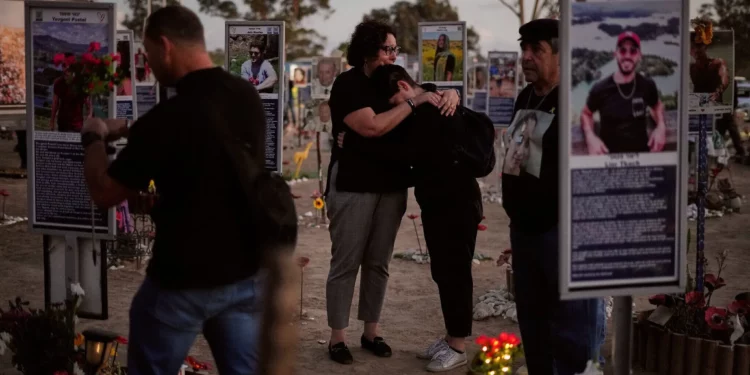Familiares de víctimas conmemoran masacre en festival Supernova