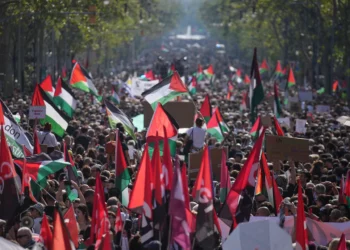 Decenas de miles marchan contra Israel en Barcelona