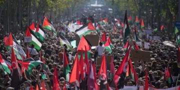 Decenas de miles marchan contra Israel en Barcelona