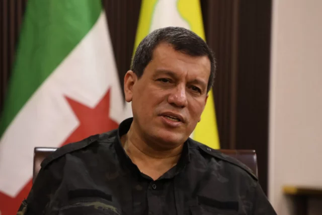 Milicia siria liderada por kurdos llegó a un acuerdo para fusionarse con el ejército nacional