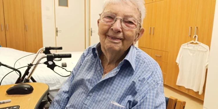 El último superviviente del levantamiento del gueto de Varsovia muere a los 99 años