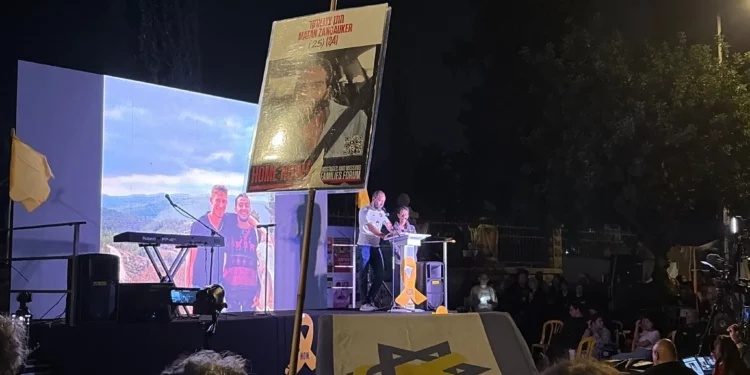 Padres de rehén asesinado esperan que este sea el último mitin