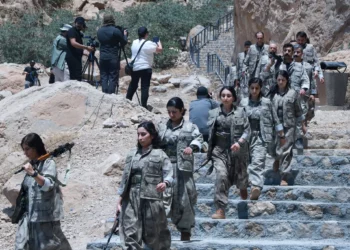 El PKK kurdo comienza a retirar fuerzas de Turquía al norte de Irak