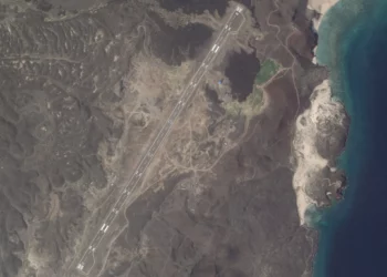 Misteriosa pista de aterrizaje construida en una isla yemení: probablemente por fuerzas anti-hutíes