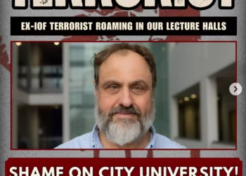 Estudiantes con keffiyeh amenazaron con decapitar a profesor israelí en Londres