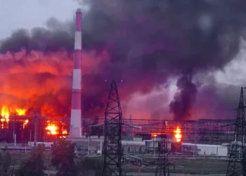 Drones de Ucrania detienen el 40% de capacidad de refinación de petróleo de Rusia