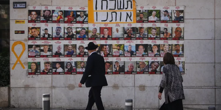 Borrador del alto el fuego incluye la liberación de 20 rehenes vivos