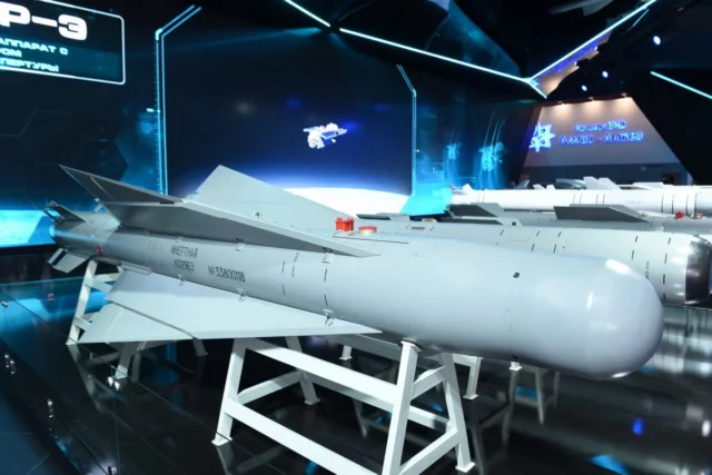 Rusia utilizó armas fabricadas para Kazajistán y Egipto contra Ucrania