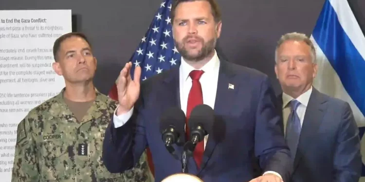 El vicepresidente estadounidense, J. D. Vance, ofrece una conferencia de prensa en Israel, el 21 de octubre de 2025. (Captura de pantalla de la Embajada de EE. UU.)
