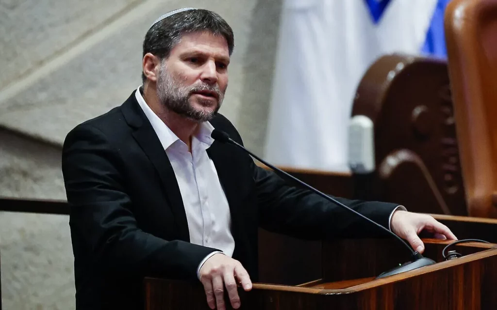 Ministro Smotrich cuestiona decisión de Netanyahu de pausar ataques en Gaza