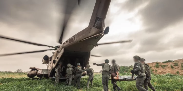 Un tanque de las FDI operando en Gaza en una foto sin fecha publicada el 24 de octubre de 2025. (Fuerzas de Defensa de Israel)