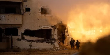 Un tanque de las FDI operando en Gaza en una foto sin fecha publicada el 24 de octubre de 2025. (Fuerzas de Defensa de Israel)