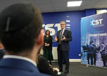 Starmer exige revertir prohibición de fanáticos del Maccabi en partido de Aston Villa