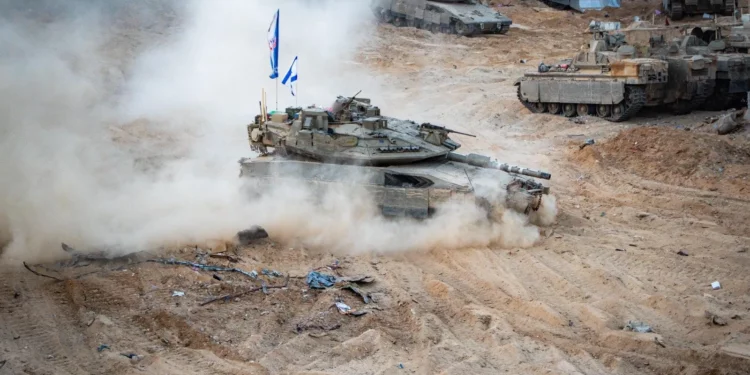Un tanque de las FDI operando en Gaza en una foto sin fecha publicada el 24 de octubre de 2025. (Fuerzas de Defensa de Israel)
