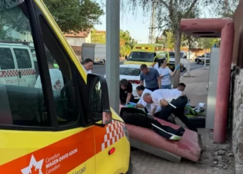 Un niño muere en Eilat tras caer sobre buzones que se derrumbaron sobre él