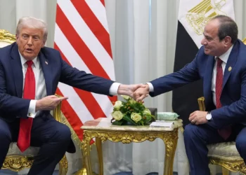 Trump en Egipto afirma que Hamás busca los cadáveres de los rehenes