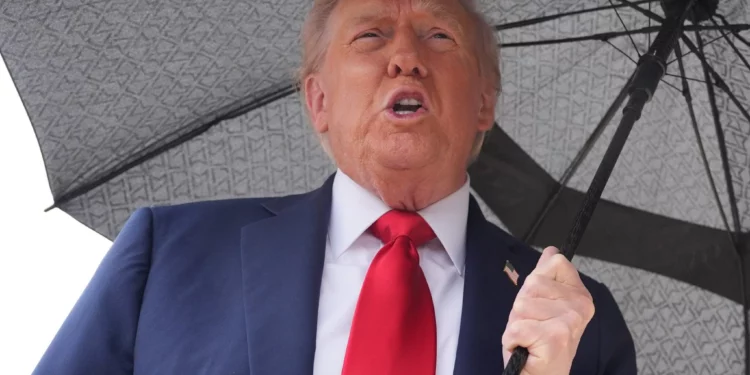 Trump despega de EE. UU. y afirma: “Todo el mundo está animando al mismo tiempo”