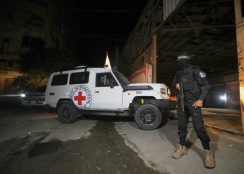 Las FDI reciben el cuerpo de un rehén asesinado en Gaza