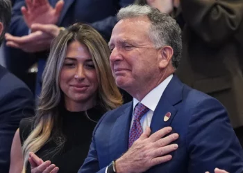 Trump destaca la labor diplomática de Witkoff y Kushner ante la Knéset