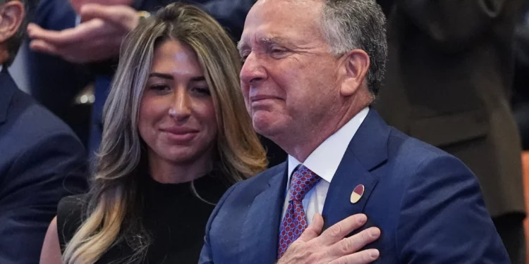 Trump destaca la labor diplomática de Witkoff y Kushner ante la Knéset