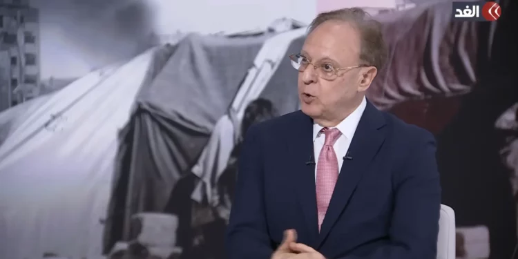 Bishara Bahbah concede una entrevista en Al Ghad TV el 24 de junio de 2025. (Captura de pantalla/Facebook)