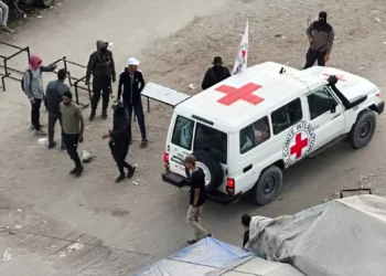 Siete rehenes entregados a la Cruz Roja