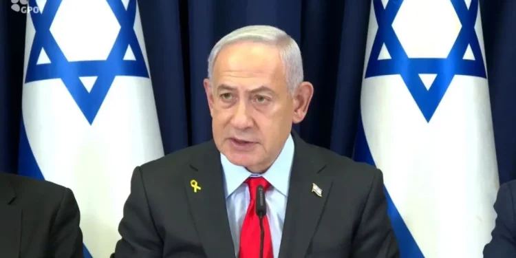 El primer ministro Benjamin Netanyahu habla en una reunión de gabinete el 30 de septiembre de 2025. (Captura de pantalla/GPO)