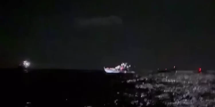 La Marina comienza a interceptar flotilla rumbo a Gaza