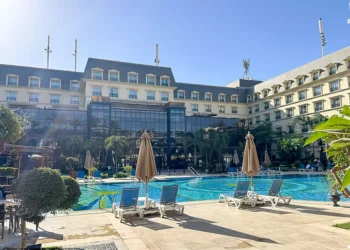 150 terroristas palestinos excarcelados por Israel se alojan en hotel de lujo en El Cairo