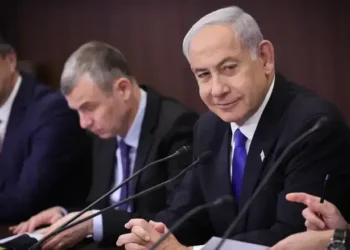 El primer ministro Netanyahu en una reunión de gobierno