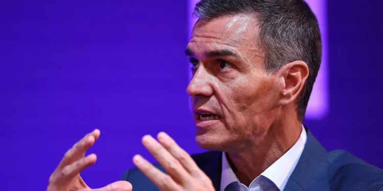 El presidente del Gobierno español, Pedro Sánchez, asiste a la Cumbre de Acción Global para el Progreso 2025 en el centro de Londres el 26 de septiembre de 2025 (HENRY NICHOLLS / AFP)