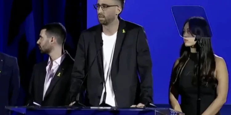 El rehén liberado Avinatan Or interviene en la Asamblea General de las Federaciones Judías de América del Norte, el 16 de noviembre de 2025. (Captura de pantalla)