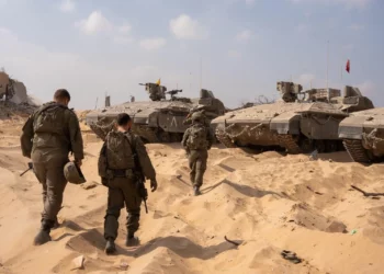 Tropas de la Brigada Nahal operan en Rafah, al sur de Gaza, en una fotografía distribuida el 1 de noviembre de 2025. (Fuerzas de Defensa de Israel)