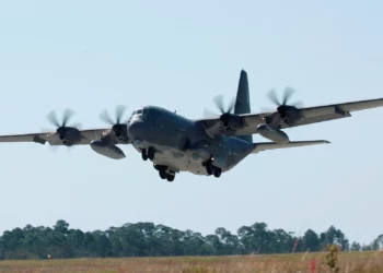 AC-130J de EE. UU. en El Salvador tiene la mira en Venezuela