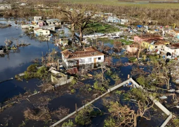 Vista aérea de Black River, Jamaica, el 30 de octubre de 2025, tras el paso del huracán Melissa. (AP/Matias Delacroix)
