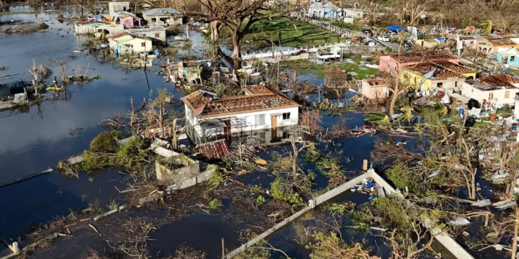 Vista aérea de Black River, Jamaica, el 30 de octubre de 2025, tras el paso del huracán Melissa. (AP/Matias Delacroix)