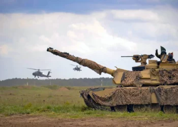 La brutal lista militar: obuses, Abrams y Apache masivos llegan a Grecia