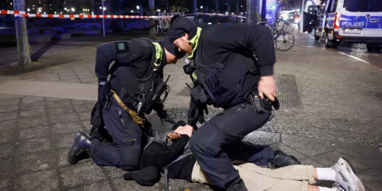 Sirio juzgado por ataque con cuchillo en memorial del Holocausto de Berlín