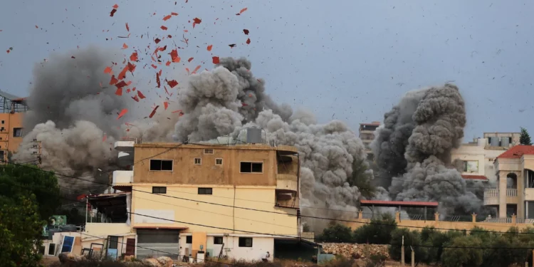 Israel efectúa oleada de ataques aéreos contra objetivos de Hezbolá en el Líbano