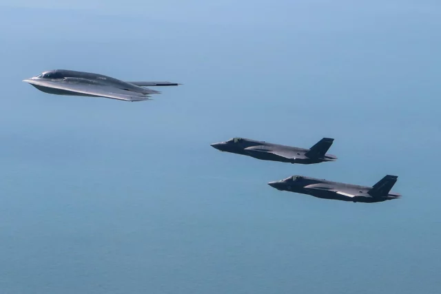 El B-2 Spirit cuesta más que un escuadrón de cazas F-35