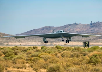 El bombardero B-21 Raider está cerca de su debut oficial